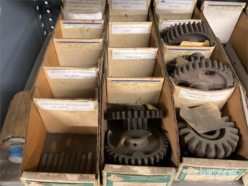 Quantity of Landing Gear Parts and Misc. Parts Drugi deli