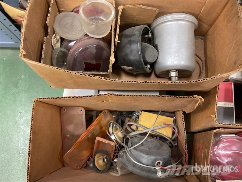  Quantity of Lights w/Electrical Trailer Components Коммерческий транспорт - Другие