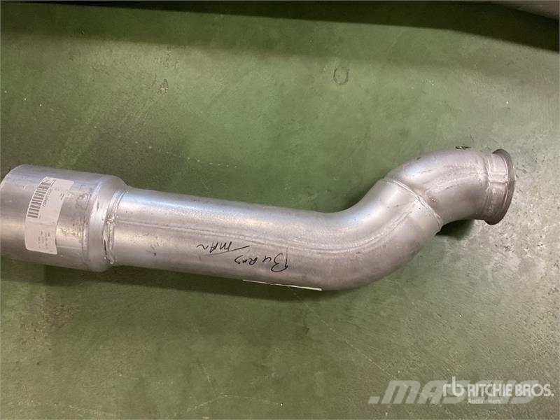 Quantity of Mack Exhaust Pipes and Muffler Guards 其他組件