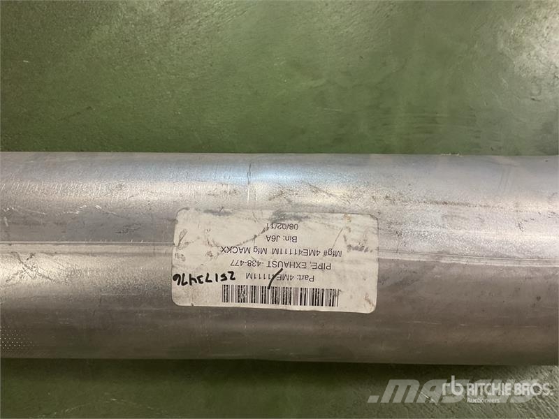 Quantity of Mack Exhaust Pipes and Muffler Guards 其他組件