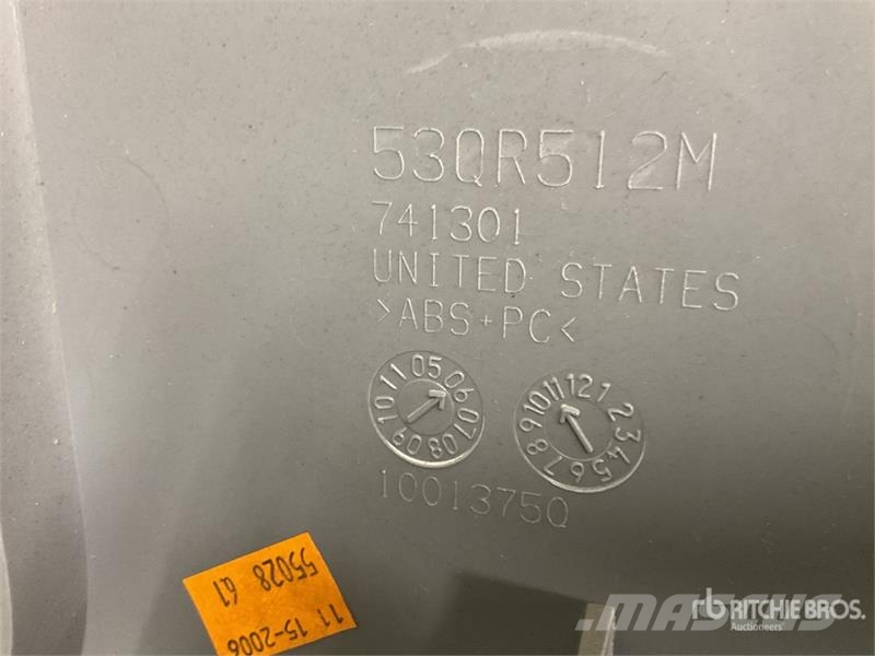  Quantity of Mack Truck Parts 其他組件