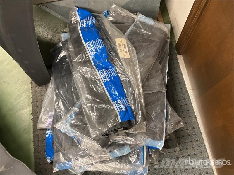  Quantity of Mack Truck Parts 其他組件