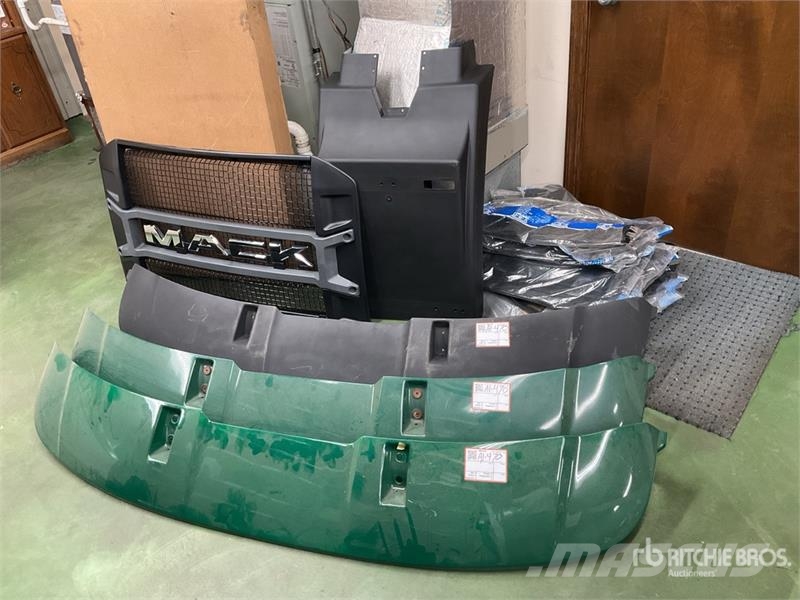  Quantity of Mack Truck Parts 其他組件