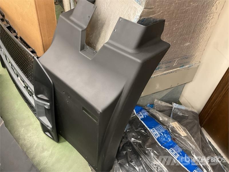  Quantity of Mack Truck Parts 其他組件