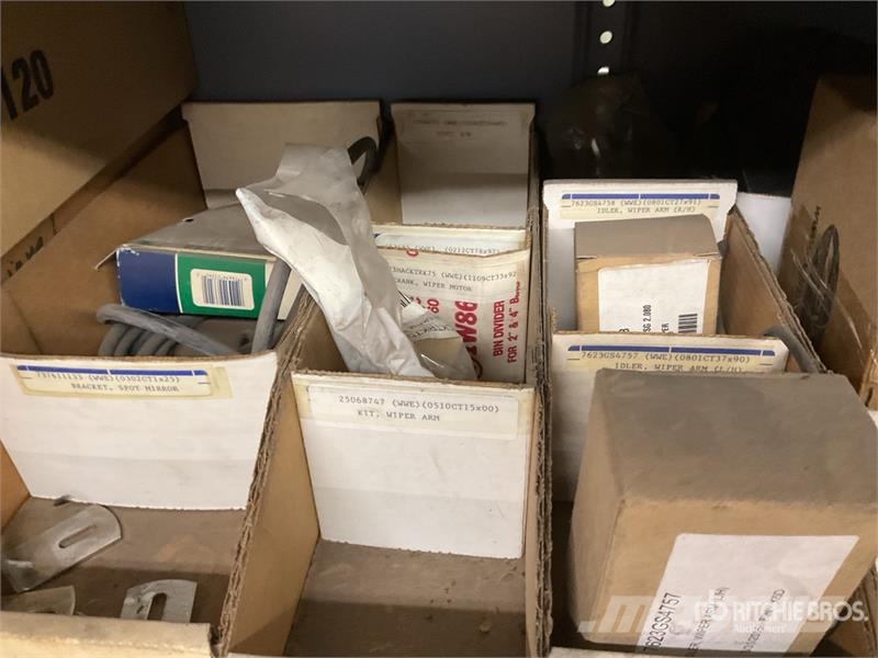 Quantity of Mirrors, Windshield Wipers and Accesso Transport - Autres