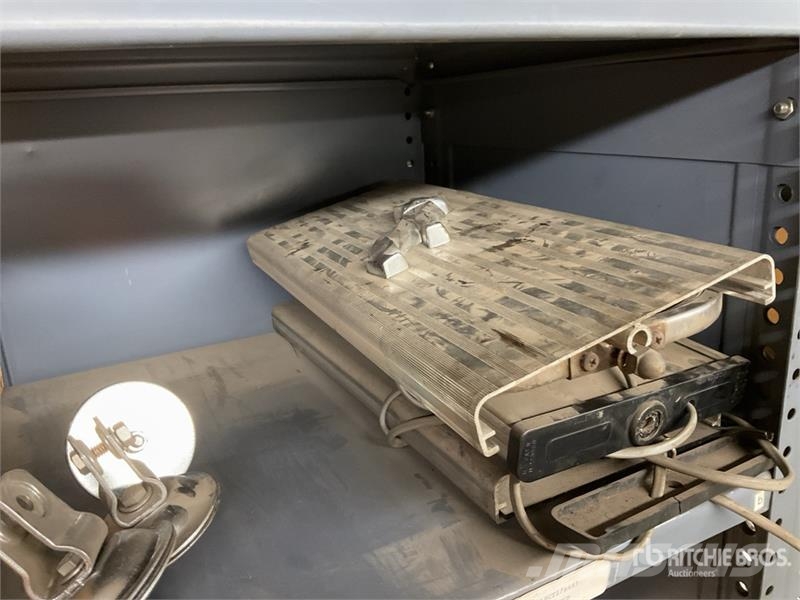Quantity of Mirrors, Windshield Wipers and Accesso Transport - Autres