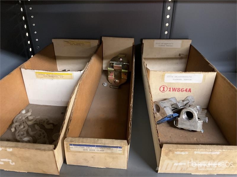 Quantity of Mirrors, Windshield Wipers and Accesso Transport - Autres