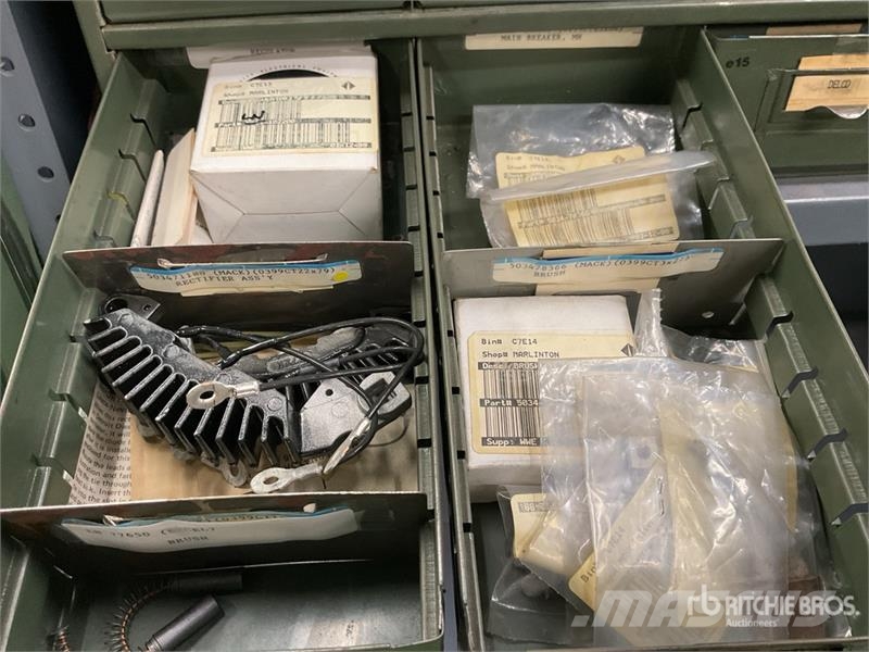  Quantity of Misc. Electric Parts and Switches Коммерческий транспорт - Другие