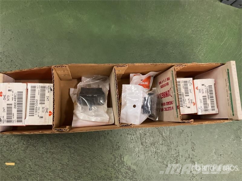  Quantity of Misc. Electric Parts and Switches Коммерческий транспорт - Другие