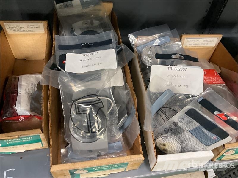  Quantity of Misc. Lights and Accessories Коммерческий транспорт - Другие