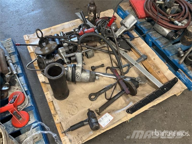  Quantity of Misc. Shop Tools Drugi deli