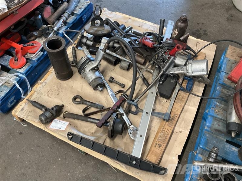  Quantity of Misc. Shop Tools Drugi deli