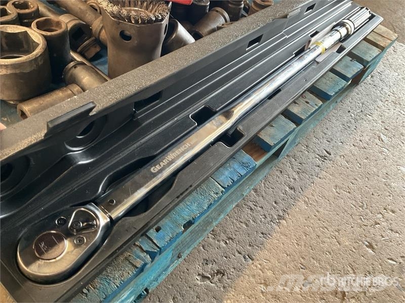  Quantity of Misc. Tools Drugi deli