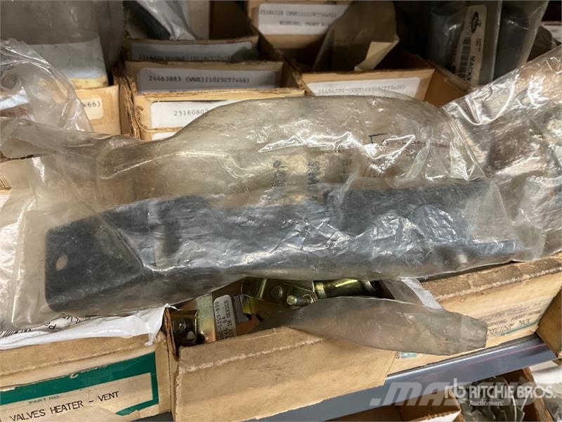 Quantity of Misc. Truck Parts Коммерческий транспорт - Другие