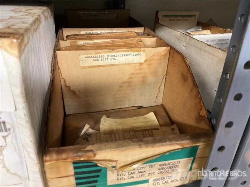 Quantity of Misc. Truck Parts Коммерческий транспорт - Другие