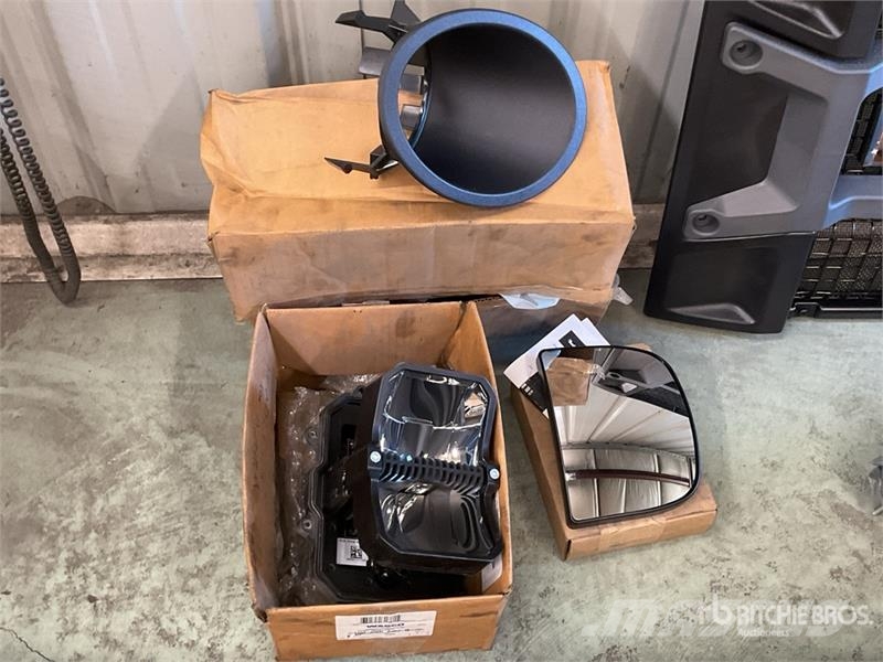 Quantity of New and Used Mack Anthem Truck Parts Ostale kargo komponente