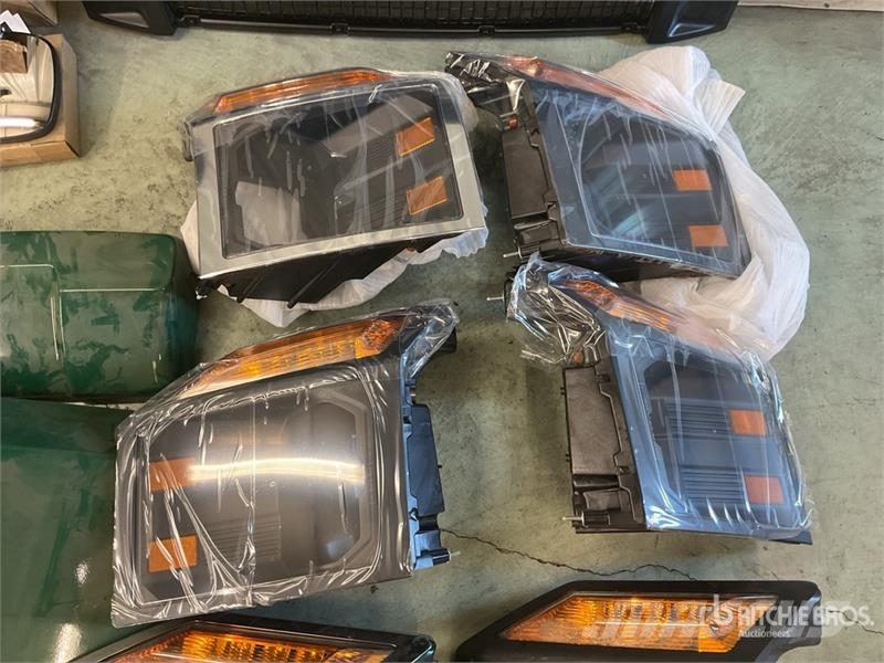 Quantity of New and Used Mack Anthem Truck Parts Ostale kargo komponente