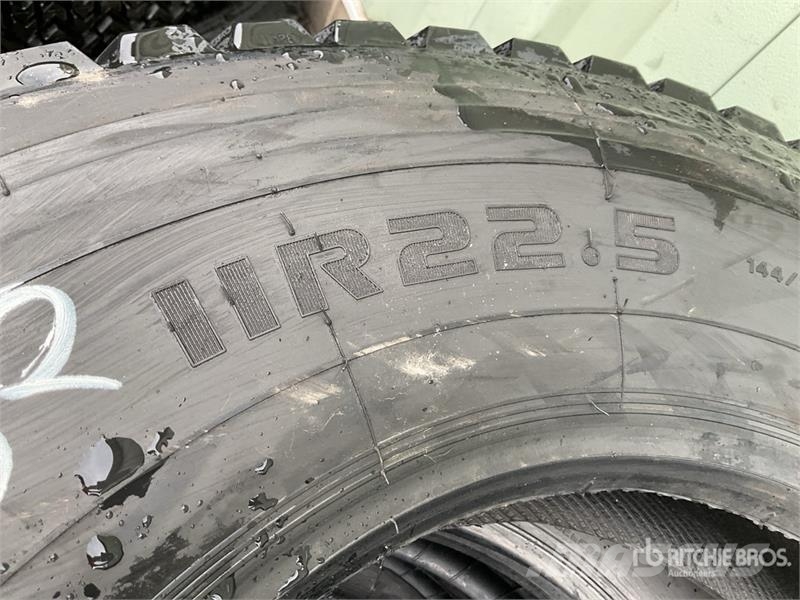 Quantity of New Recapped 11R22.5 Tires Ostale kargo komponente
