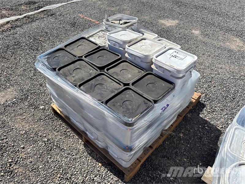 Quantity of Pallet of Seam Plates & Fasteners 건설 장비 - 기타