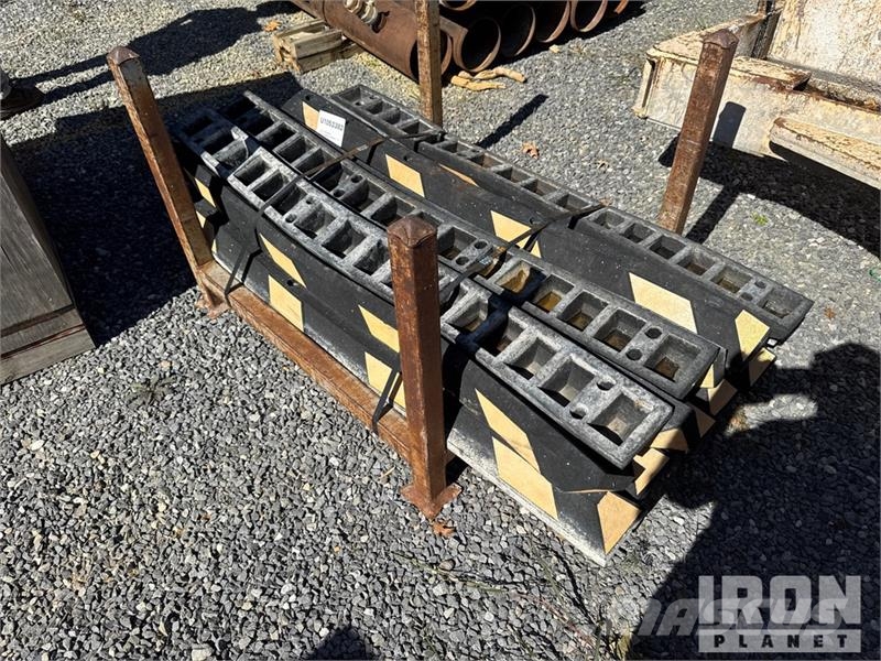 Quantity of Parkit Parking Lot Curbs 其他组件