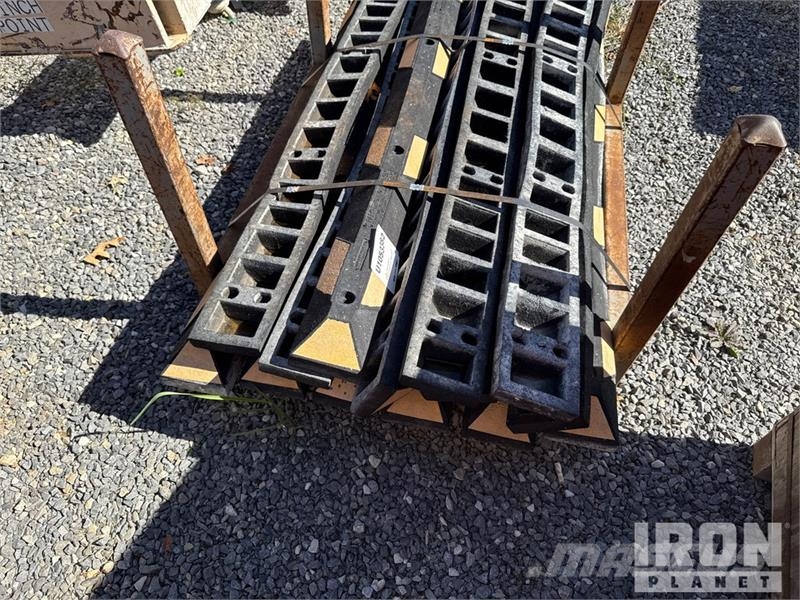 Quantity of Parkit Parking Lot Curbs 其他组件