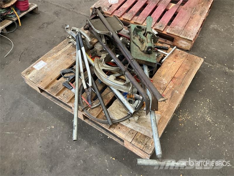  Quantity of Pipe Bending Tools and Misc. Hand Tool Drugi deli