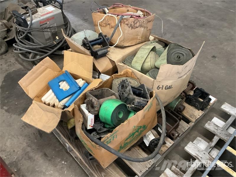  Quantity of Ratches, Straps, J Hooks مكونات أخرى