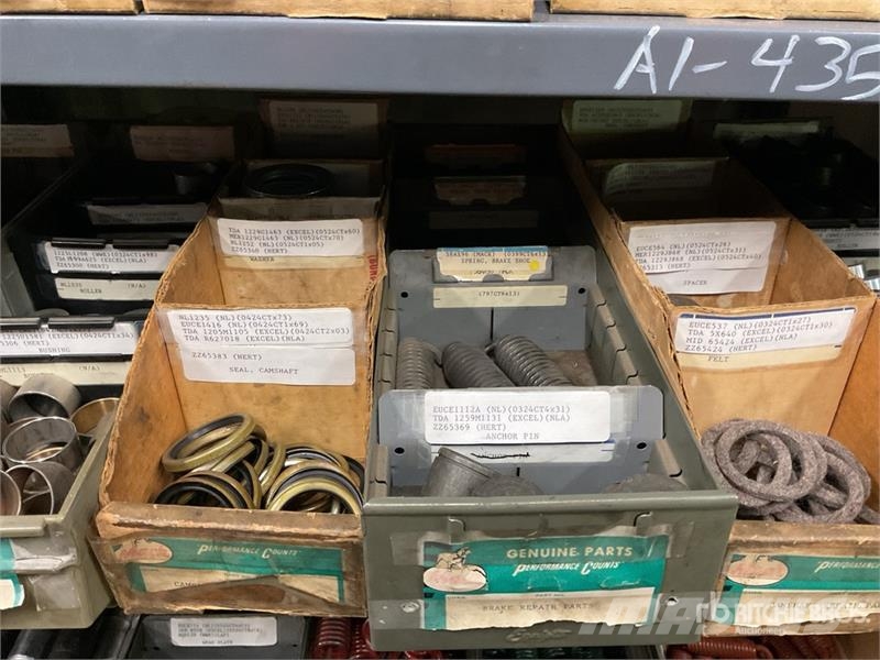Quantity of S Cams w/Misc. Brake Parts Transport - Altele
