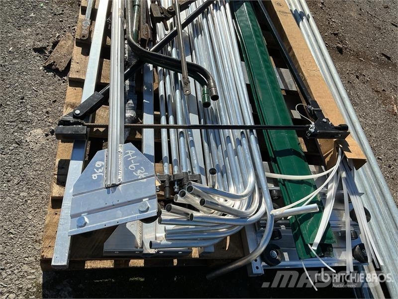  Quantity of Shurco Curtain Side Trailers Misc. Par Drugi deli