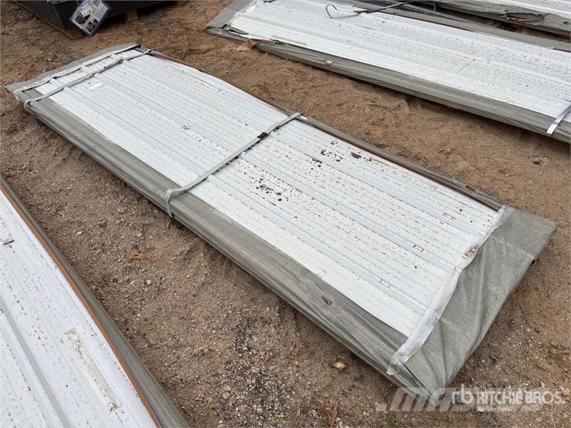 Quantity of SKLP SK-XH50 3 ft x 10 ft Galvalume S Csörlők, emelőberendezések és anyagmozgató liftek