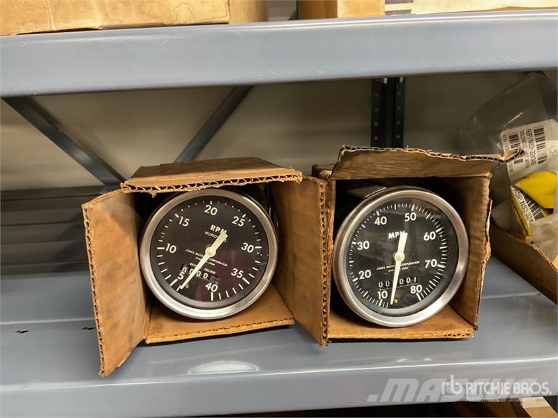 Quantity of Speedometer and Cable Assemblies, Misc Коммерческий транспорт - Другие