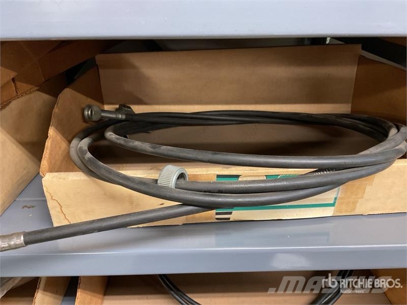 Quantity of Speedometer and Cable Assemblies, Misc Коммерческий транспорт - Другие