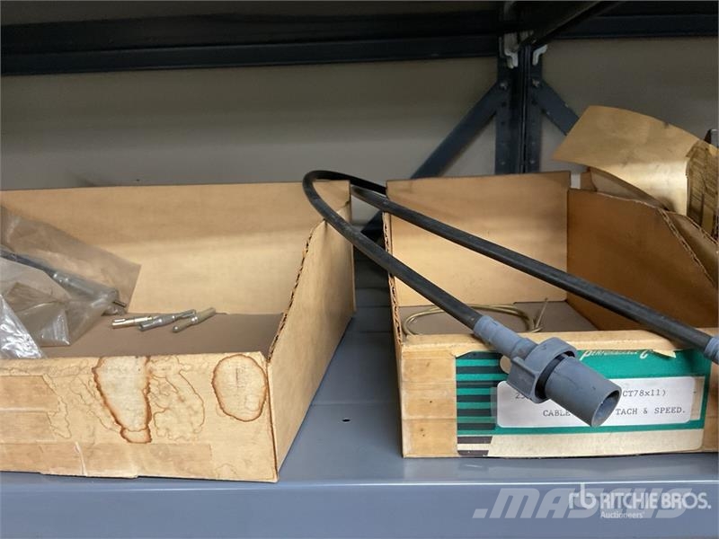 Quantity of Speedometer and Cable Assemblies, Misc Коммерческий транспорт - Другие