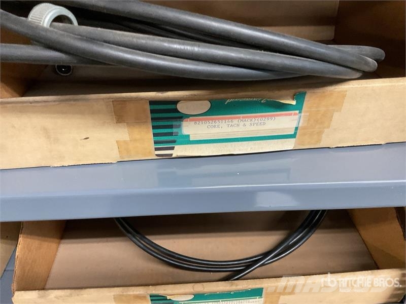 Quantity of Speedometer and Cable Assemblies, Misc Коммерческий транспорт - Другие
