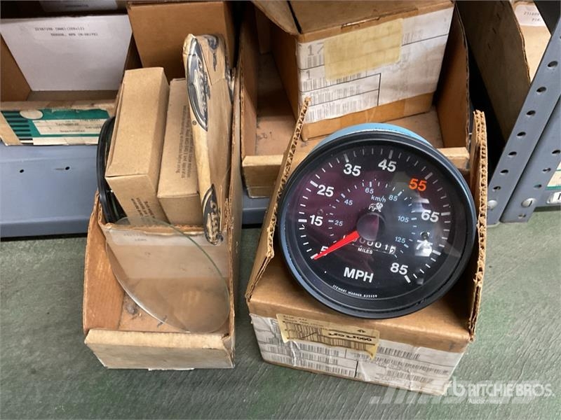 Quantity of Speedometer and Cable Assemblies, Misc Коммерческий транспорт - Другие