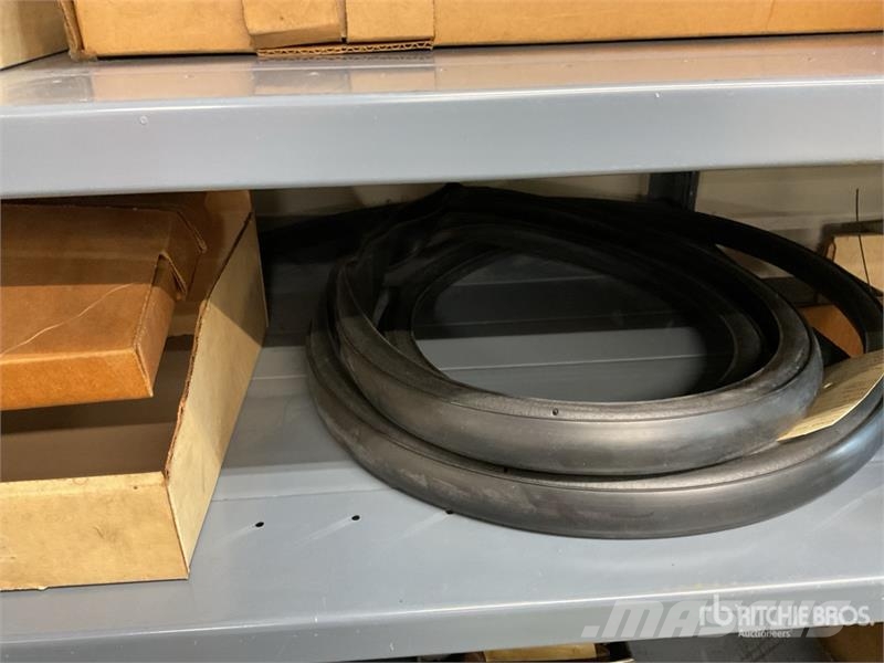 Quantity of Speedometer and Cable Assemblies, Misc Коммерческий транспорт - Другие