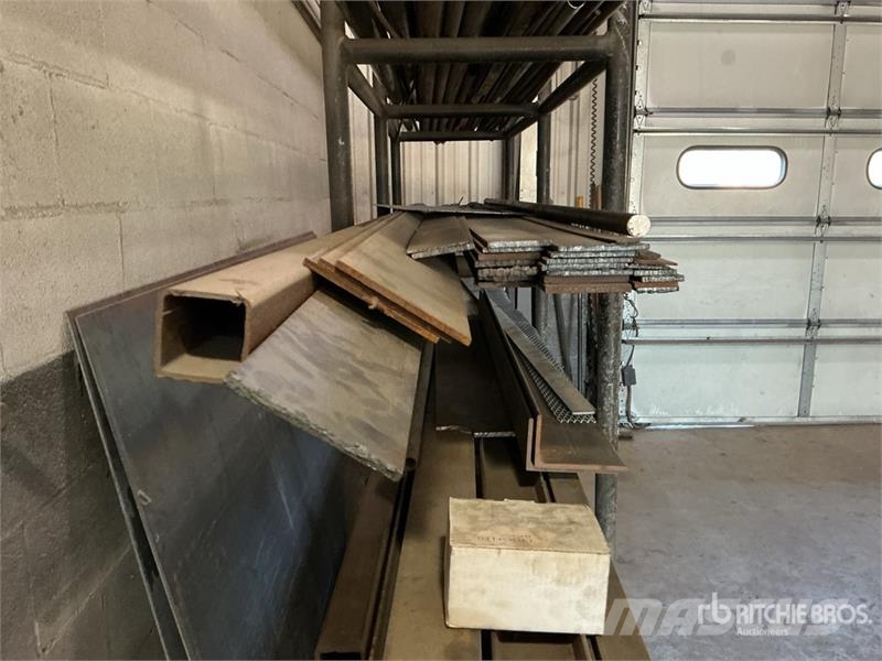 Quantity of Steel and Storage Rack Andet tilbehør