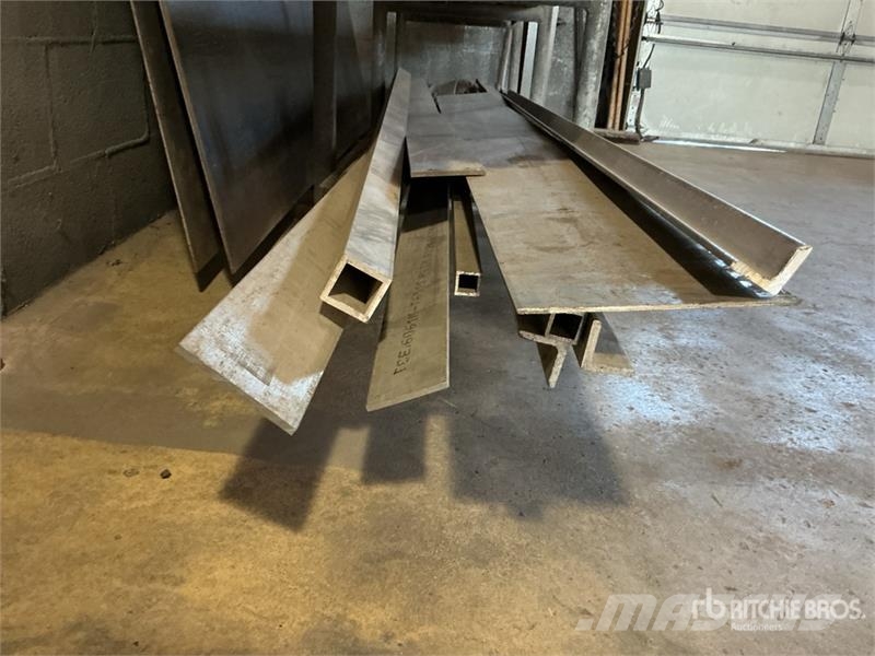 Quantity of Steel and Storage Rack Andet tilbehør