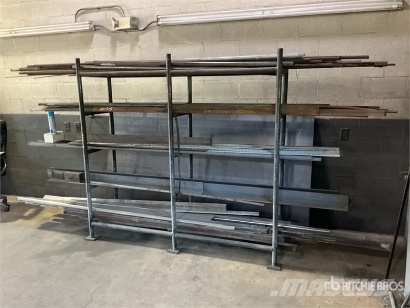 Quantity of Steel and Storage Rack Andet tilbehør