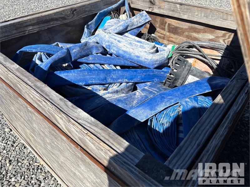 Quantity of Submersible Pumps & Hoses Vodne črpalke