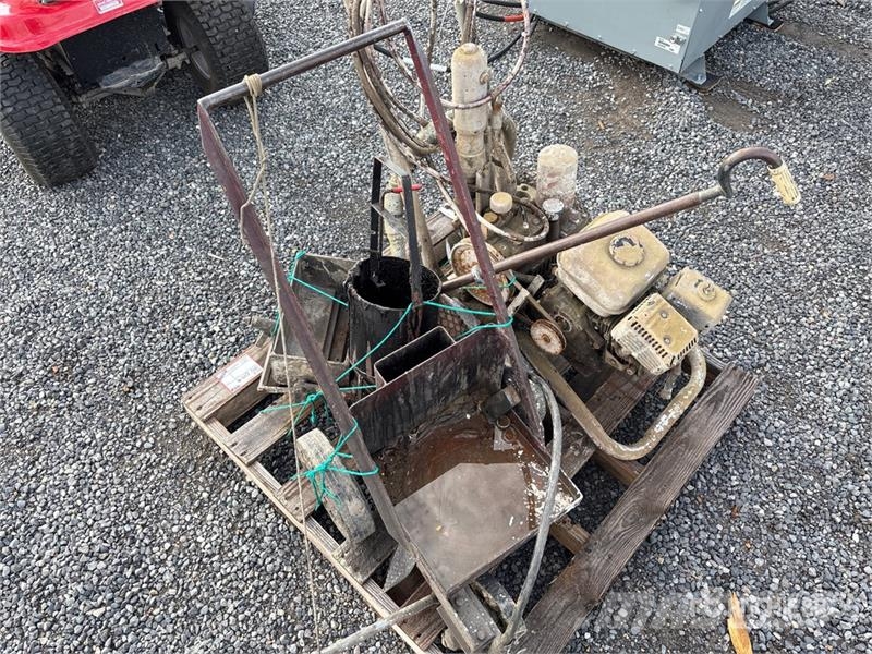 Quantity of Thermoplastic & Type II Roadway Paint Строителство - Други