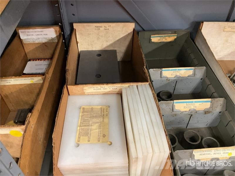 Quantity of Trailer Dolly Parts, Rollup Door Parts Andet tilbehør