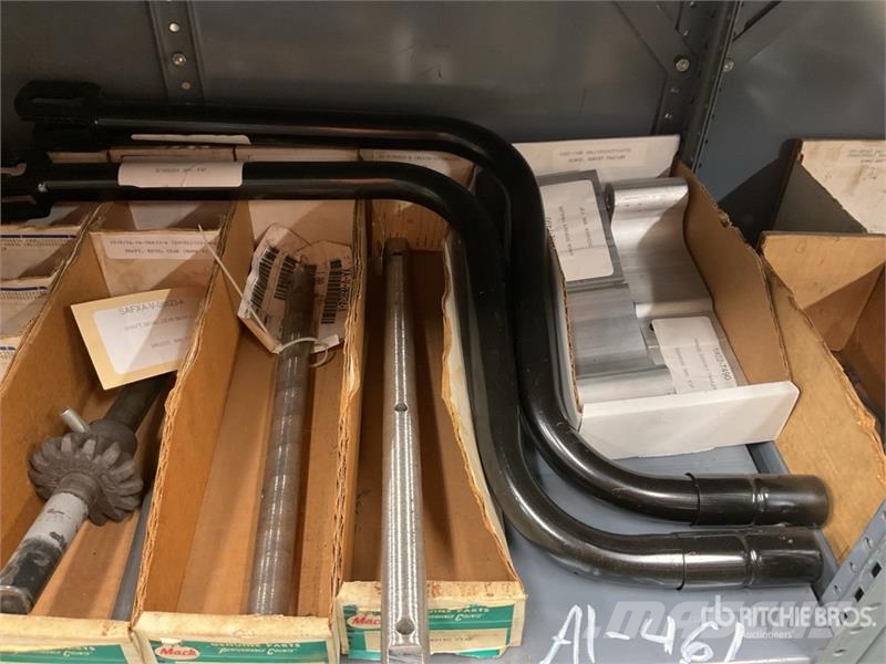 Quantity of Trailer Dolly Parts, Rollup Door Parts Andet tilbehør