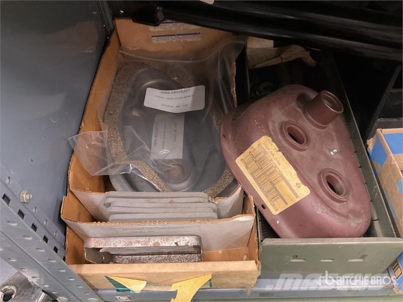 Quantity of Trailer Dolly Parts, Rollup Door Parts Andet tilbehør