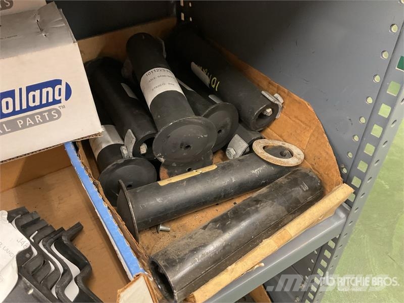 Quantity of Trailer Dolly Parts, Rollup Door Parts Andet tilbehør