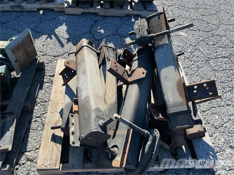  Quantity of Trailer Landing Gear Legs Drugi deli