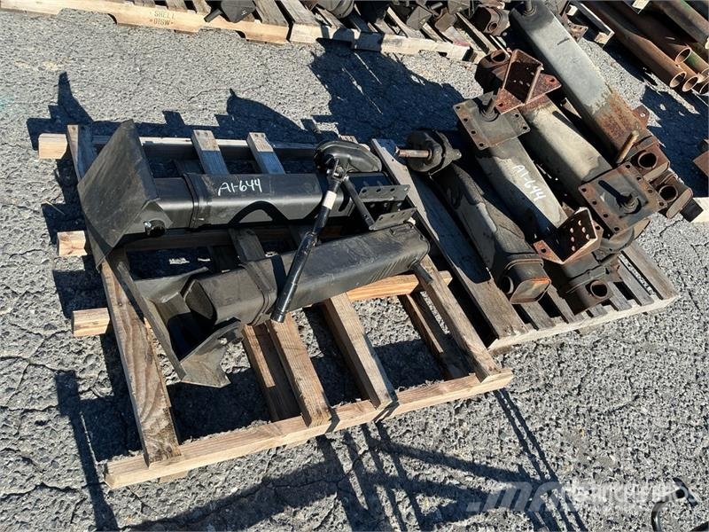  Quantity of Trailer Landing Gear Legs Drugi deli