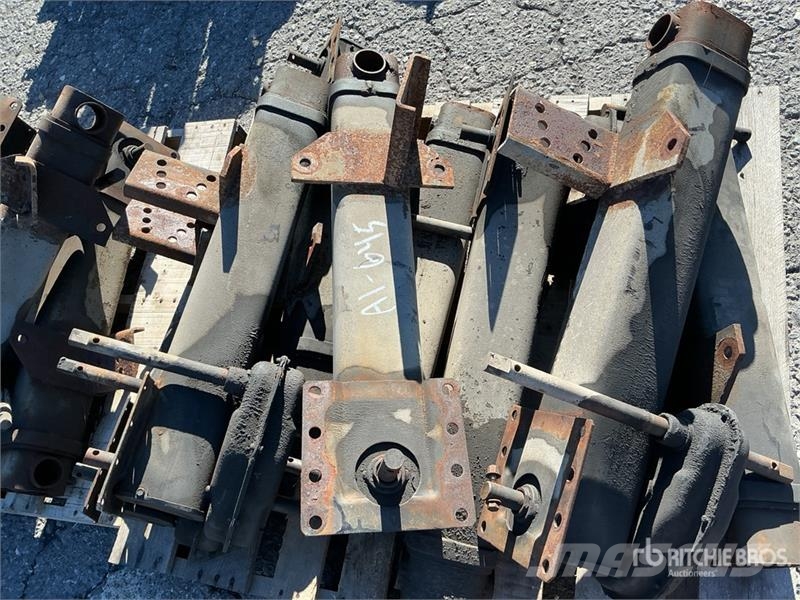  Quantity of Trailer Landing Gear Legs Drugi deli