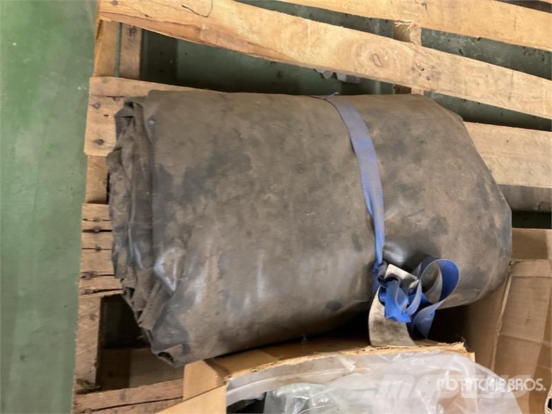  Quantity of Trailer Winches, Rollers and Tarp Drugi deli