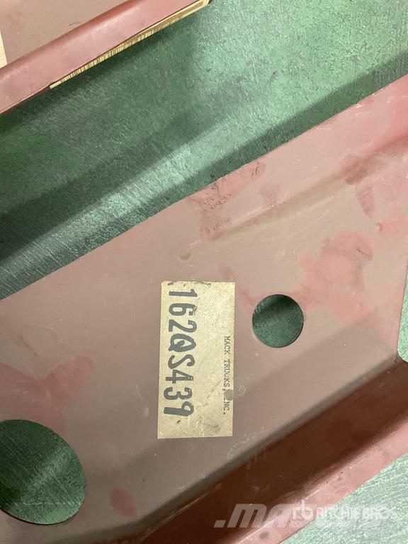 Quantity of Truck Cab Steel Panels Транспорт - Інші
